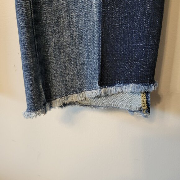 CAbi Blue Ankle Cropped Jeans Classic Style - Picture 5 of 10